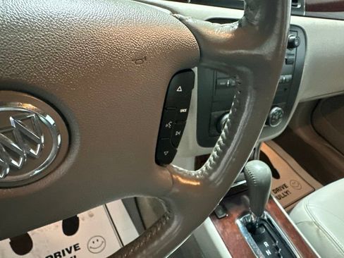 Used 2007 Buick Lucerne CXL w/ Luxury Package FWD image 19