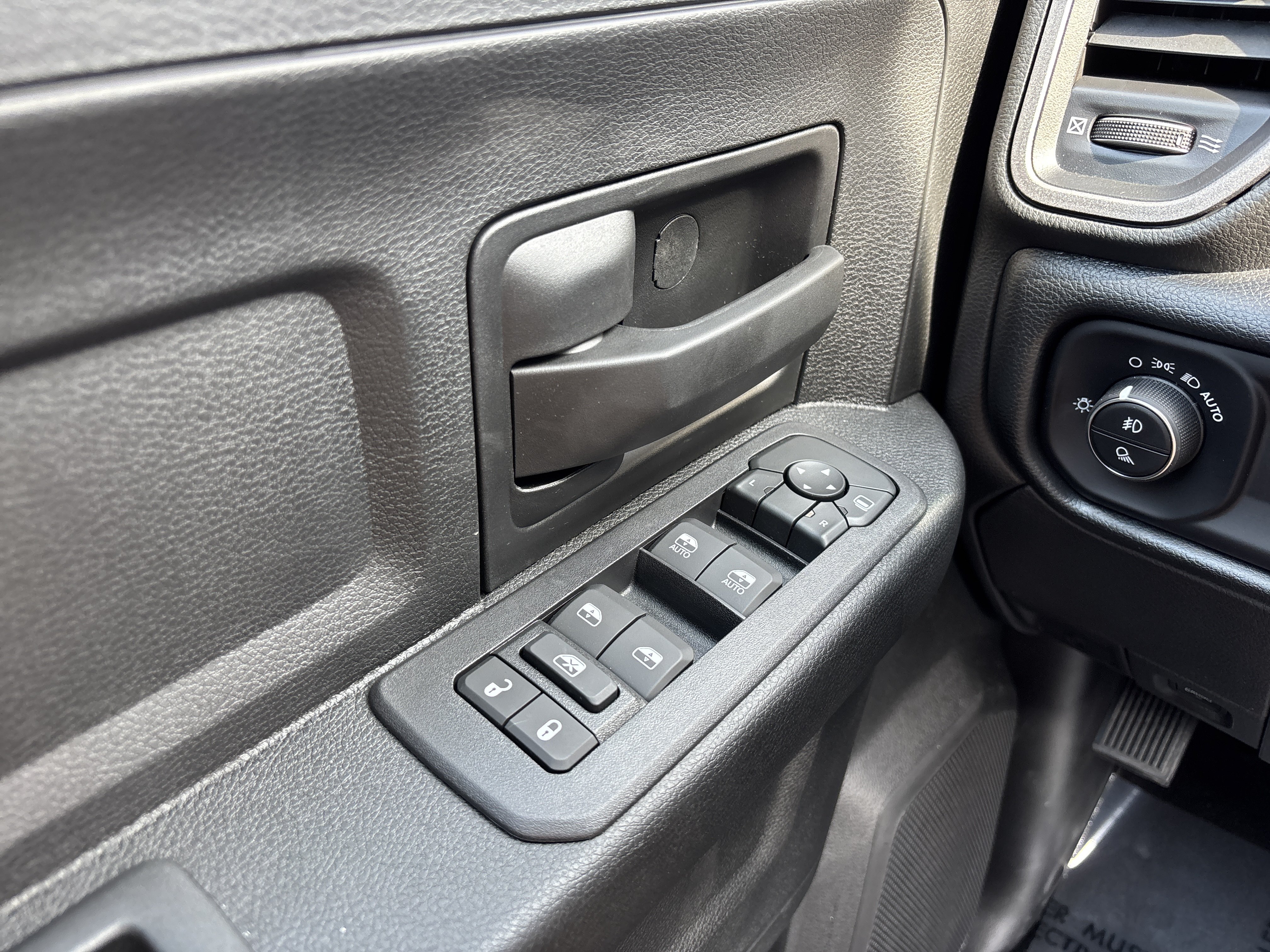 New 2026 RAM 2500 Tradesman AWD/4WD image 31