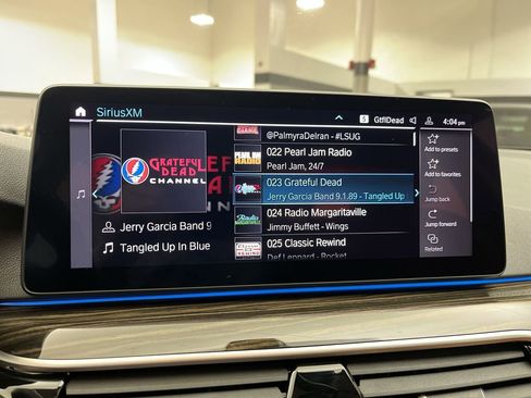 Certified 2022 BMW 530e xDrive w/ Premium Package image 16