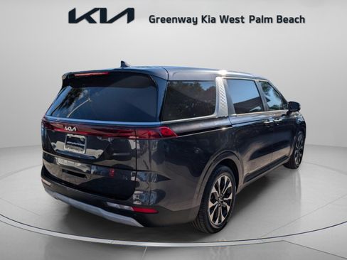 Certified 2023 Kia Carnival EX image 8