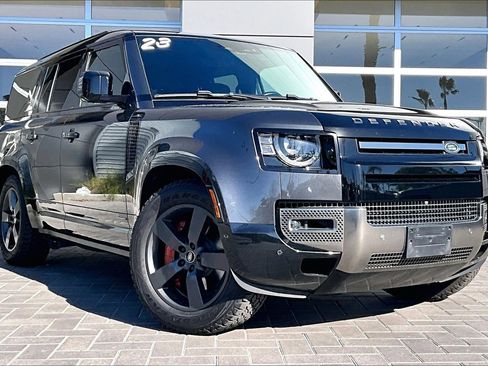 Used 2023 Land Rover Defender 130 X image 3