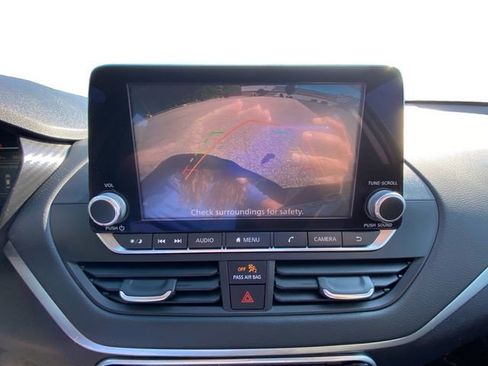 Used 2022 Nissan Altima 2.5 SV image 25