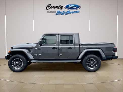Used 2021 Jeep Gladiator Overland w/ LED Lighting Group AWD/4WD image 3