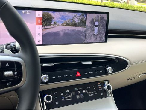 New 2026 Genesis GV70 2.5T Advanced AWD/4WD image 18
