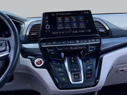 Used 2025 Honda Odyssey Elite image 7