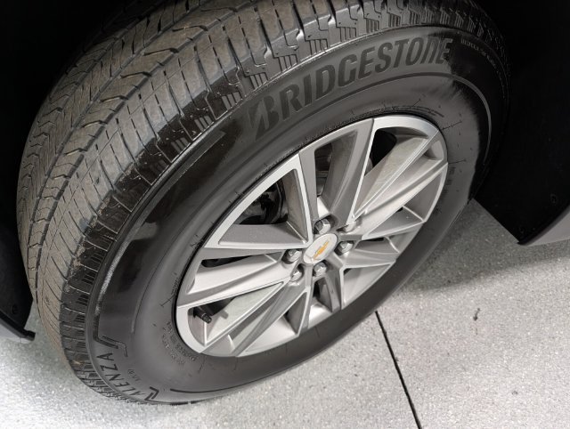 Certified 2023 Chevrolet Traverse LT AWD/4WD image 9
