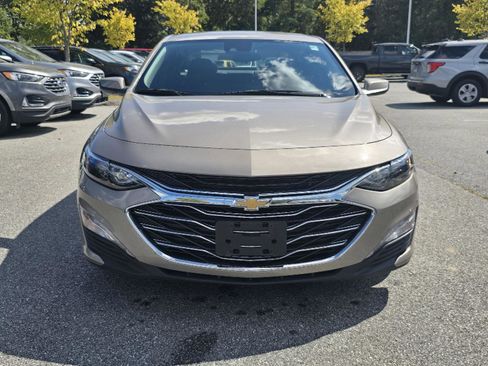 Used 2023 Chevrolet Malibu LT image 8