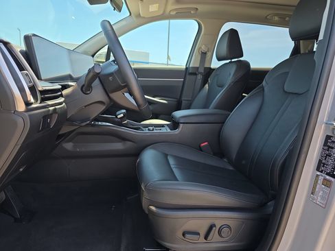 Used 2025 Kia Sorento S w/ Panoramic Sunroof Package FWD image 10