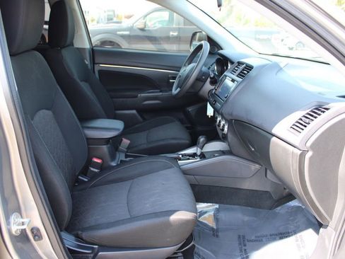 Used 2020 Mitsubishi Outlander Sport ES image 16