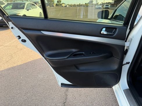 Used 2015 INFINITI Q40 w/ Navigation Package image 23