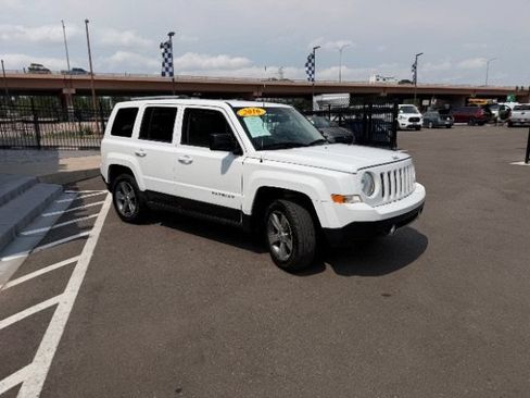 Used 2016 Jeep Patriot High Altitude AWD/4WD image 13