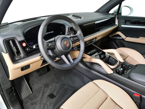 New 2026 Porsche Cayenne AWD/4WD image 4
