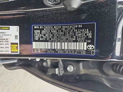 Used 2021 Toyota Corolla SE FWD image 37