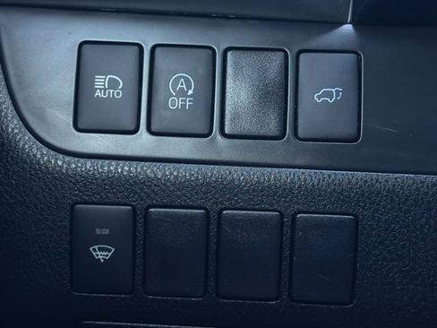 Used 2017 Toyota Highlander XLE FWD image 29