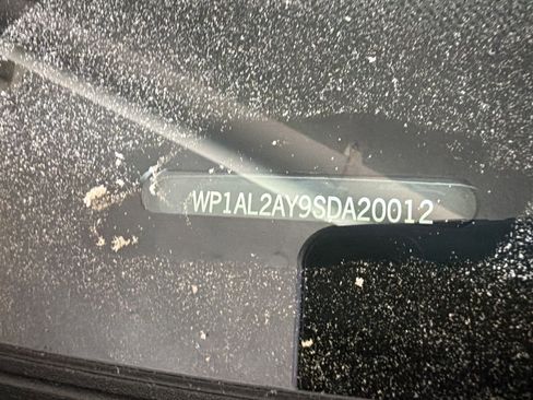 Certified 2025 Porsche Cayenne S AWD/4WD image 8