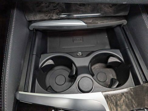 Used 2020 BMW M550i xDrive w/ Executive Package image 32