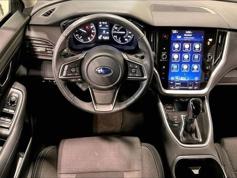 Used 2022 Subaru Outback Premium image 5
