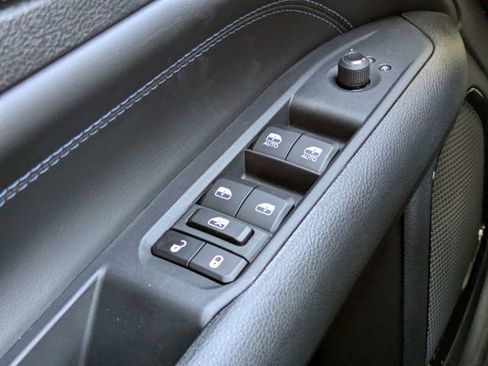 New 2026 Jeep Compass Latitude AWD/4WD image 23