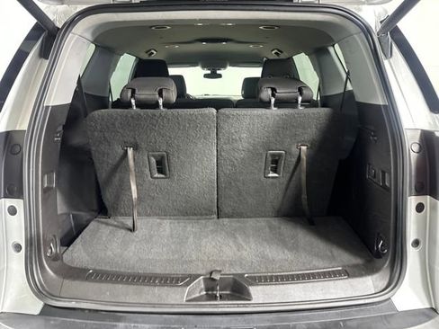 Used 2019 GMC Acadia SLE image 26