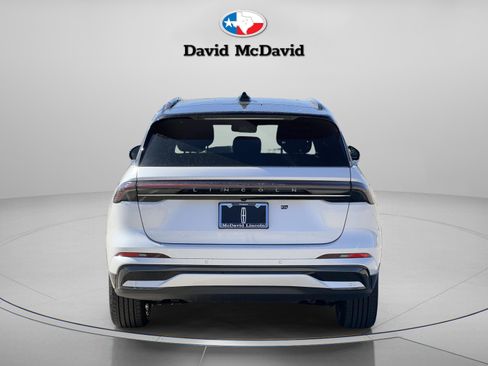 New 2026 Lincoln Nautilus Reserve image 6