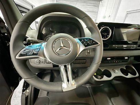 New 2026 Mercedes-Benz Sprinter 2500 image 22