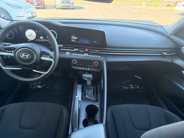 Used 2024 Hyundai Elantra SEL FWD image 14