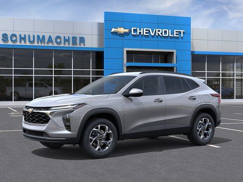 New 2026 Chevrolet Trax LT FWD image 2