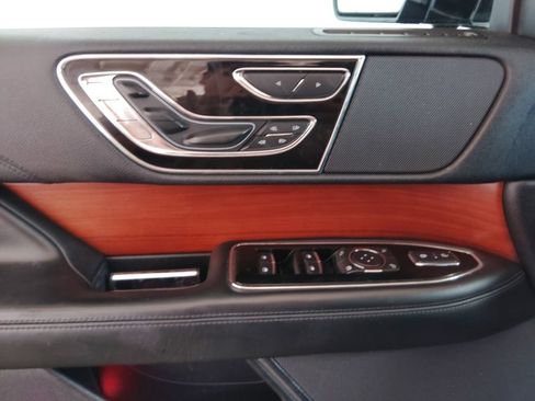 Used 2020 Lincoln Navigator Reserve RWD image 23