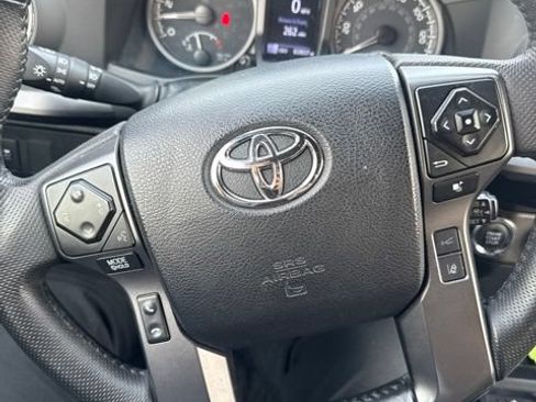 Used 2023 Toyota Tacoma TRD Off-Road AWD/4WD image 10