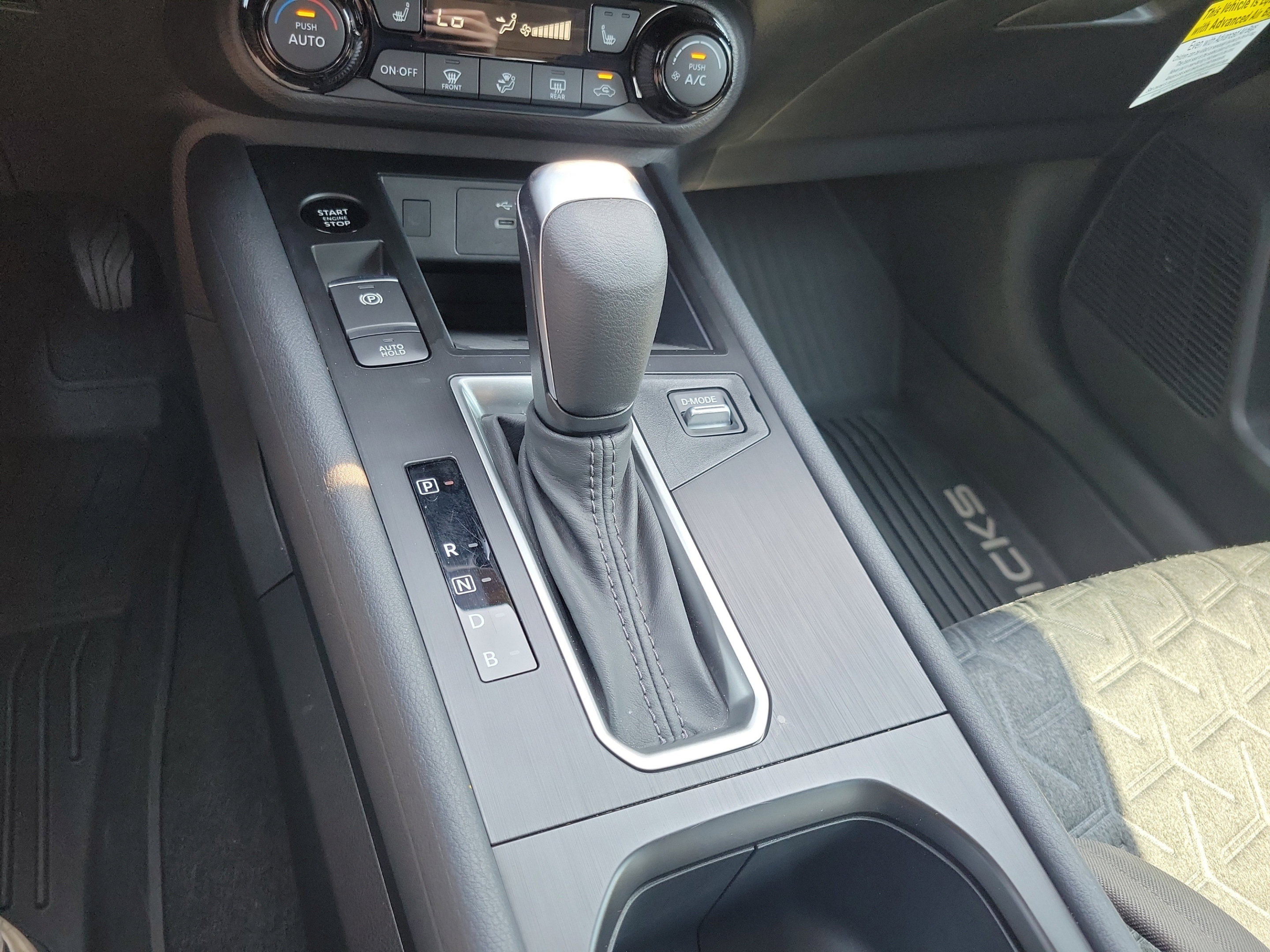 Certified 2026 Nissan Kicks SV w/ SV Premium Package FWD image 28