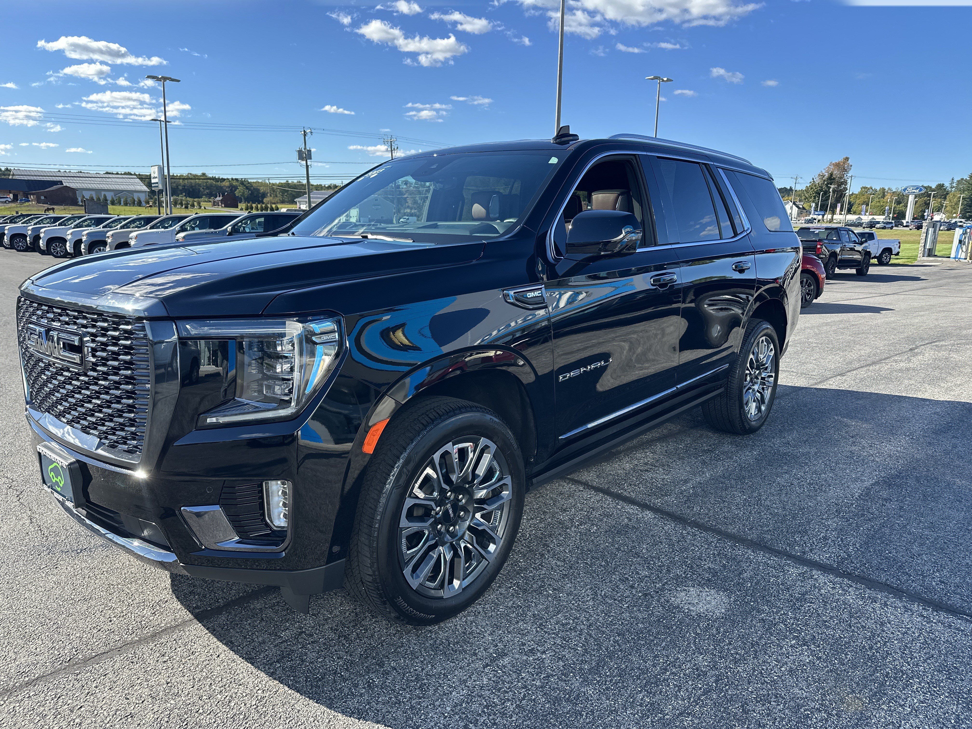 Certified 2023 GMC Yukon Denali Ultimate AWD/4WD image 3
