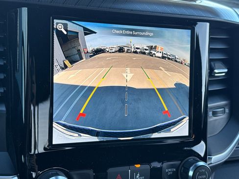 New 2026 RAM 1500 4x4 Crew Cab image 17