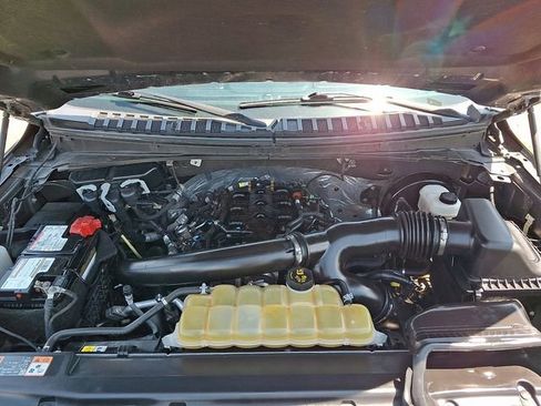 Used 2021 Ford Expedition XLT AWD/4WD image 30