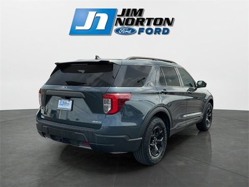 Used 2023 Ford Explorer Timberline image 3
