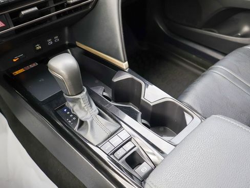 Used 2025 Toyota Camry XSE w/ Premium Plus Package image 16