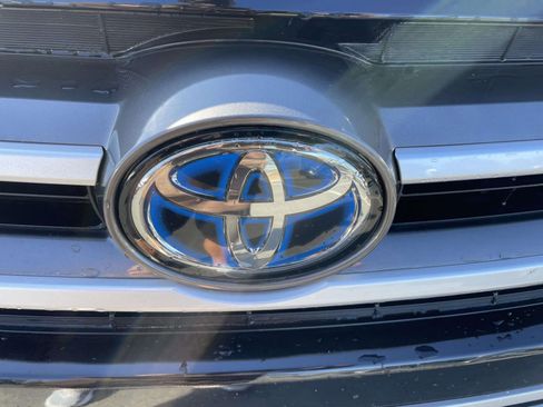Used 2019 Toyota Highlander XLE image 15