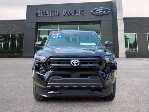 Used 2024 Toyota Tacoma SR AWD/4WD image 2