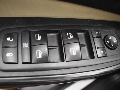 Used 2017 Jeep Cherokee Limited AWD/4WD image 22