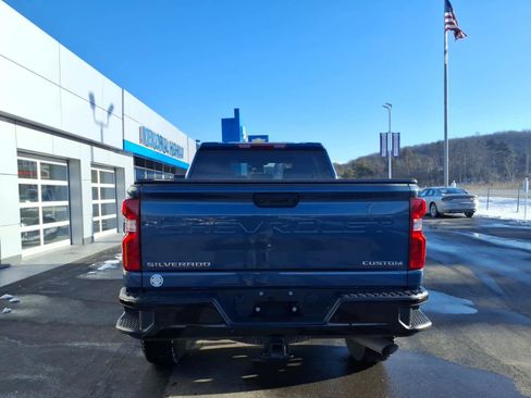 Certified 2025 Chevrolet Silverado 2500 Custom w/ Custom Value Package image 6