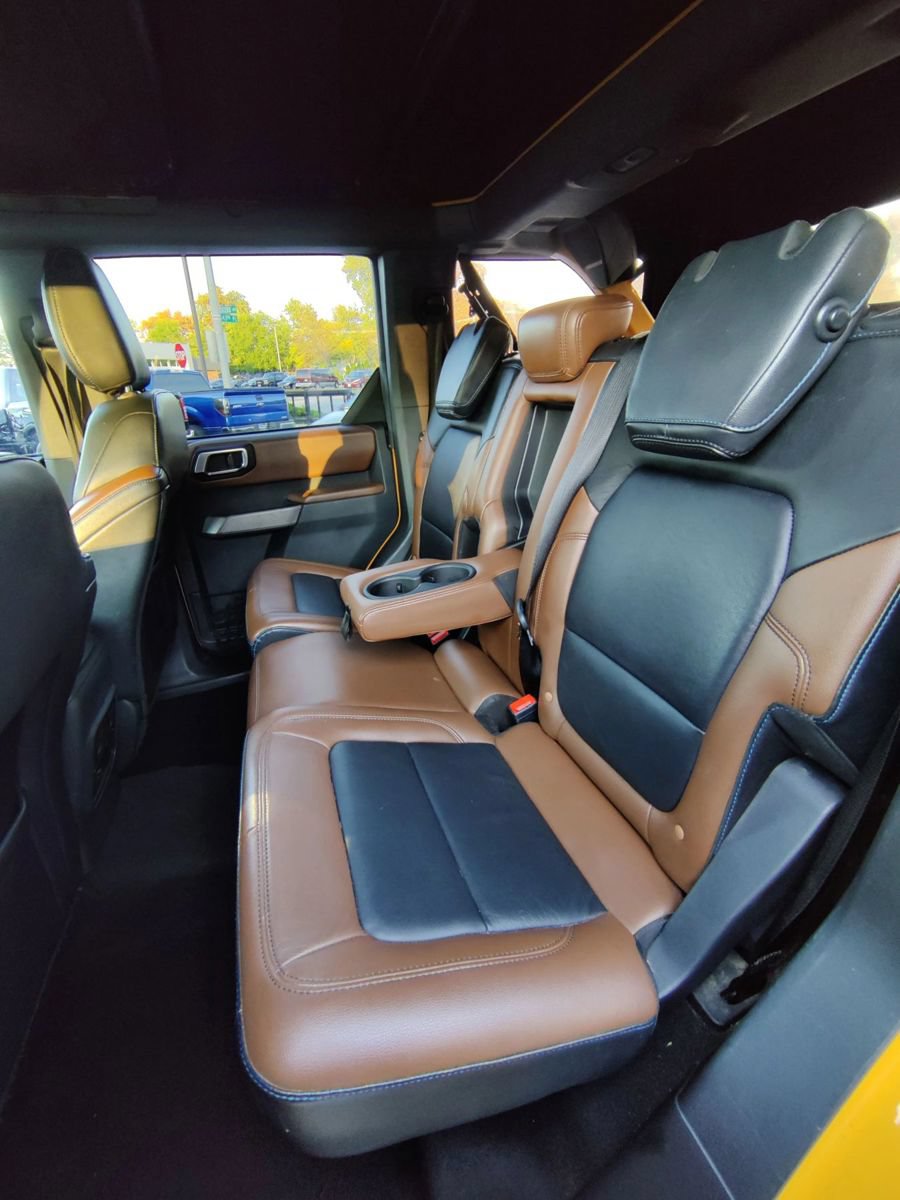 Used 2022 Ford Bronco Outer Banks AWD/4WD image 17