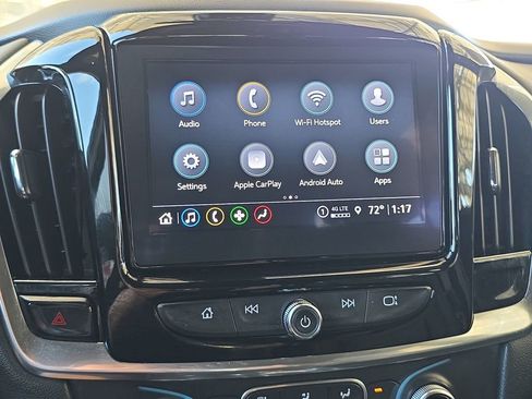 Used 2023 Chevrolet Traverse LT image 14