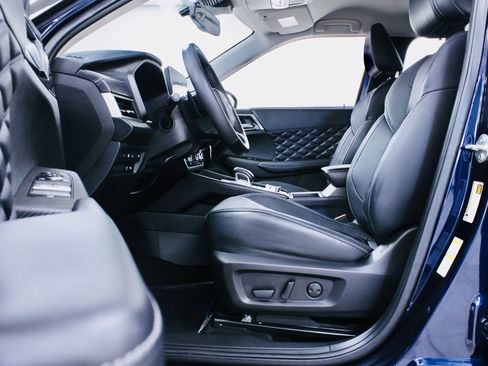 Used 2023 Mitsubishi Outlander SEL image 12