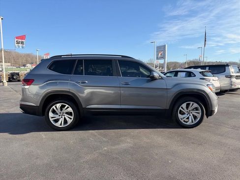 Used 2021 Volkswagen Atlas SE image 3