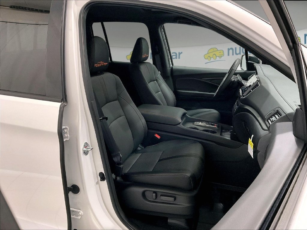 Used 2025 Honda Ridgeline TrailSport+ image 11
