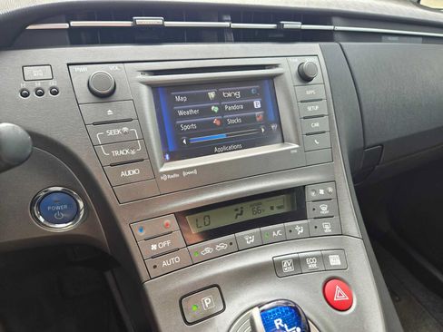 Used 2012 Toyota Prius Three FWD image 28