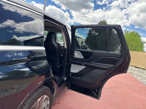 Used 2022 Lincoln Aviator Grand Touring w/ Equipment Group 301A AWD/4WD image 25