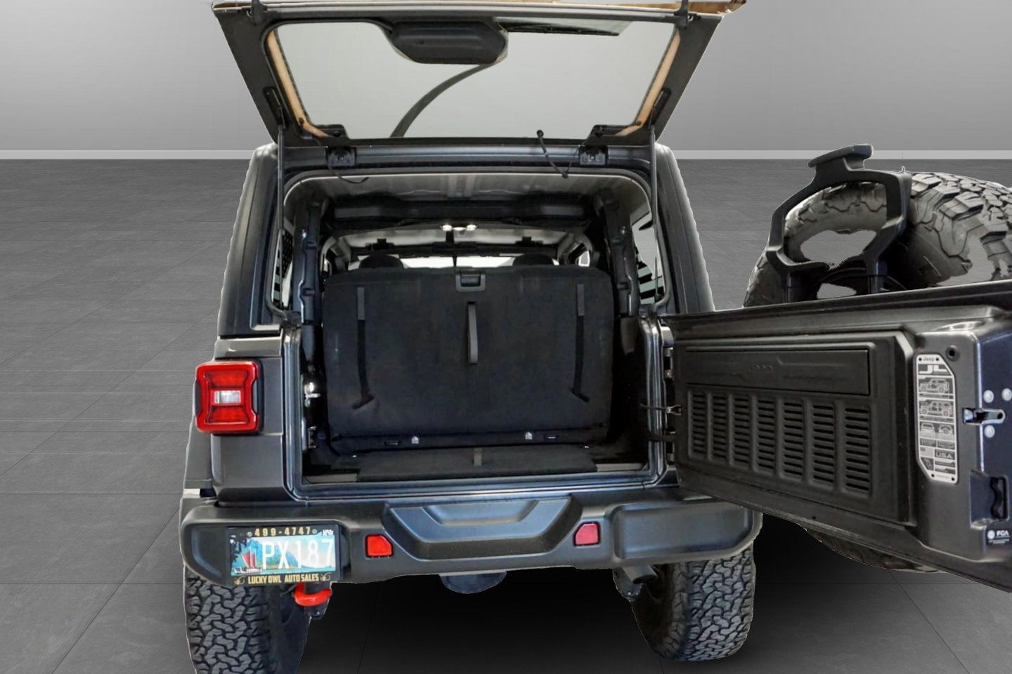 Used 2021 Jeep Wrangler Rubicon w/ LED Lighting Group AWD/4WD image 15