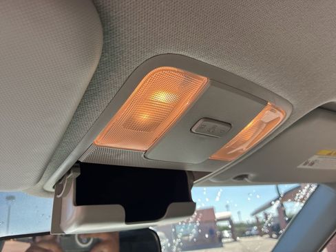 Certified 2025 Kia Soul LX FWD image 34