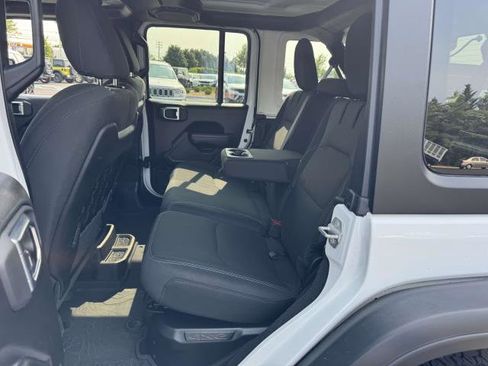 Used 2022 Jeep Wrangler Unlimited Rubicon 4xe w/ Cold Weather Group image 10