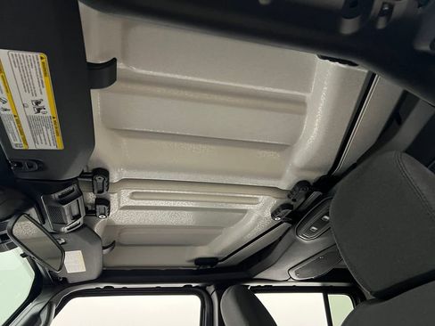 New 2025 Jeep Gladiator Sport AWD/4WD image 21